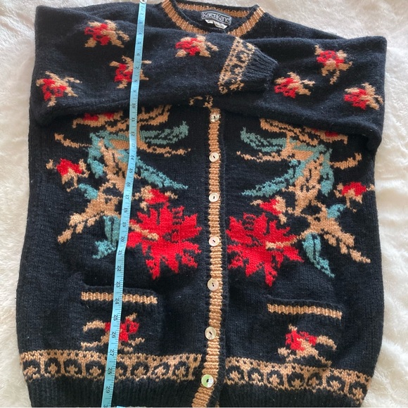 Vintage Chunky Hand Knit Classic Sweater Genuine Abalone Buttons❣️ - Picture 13 of 16